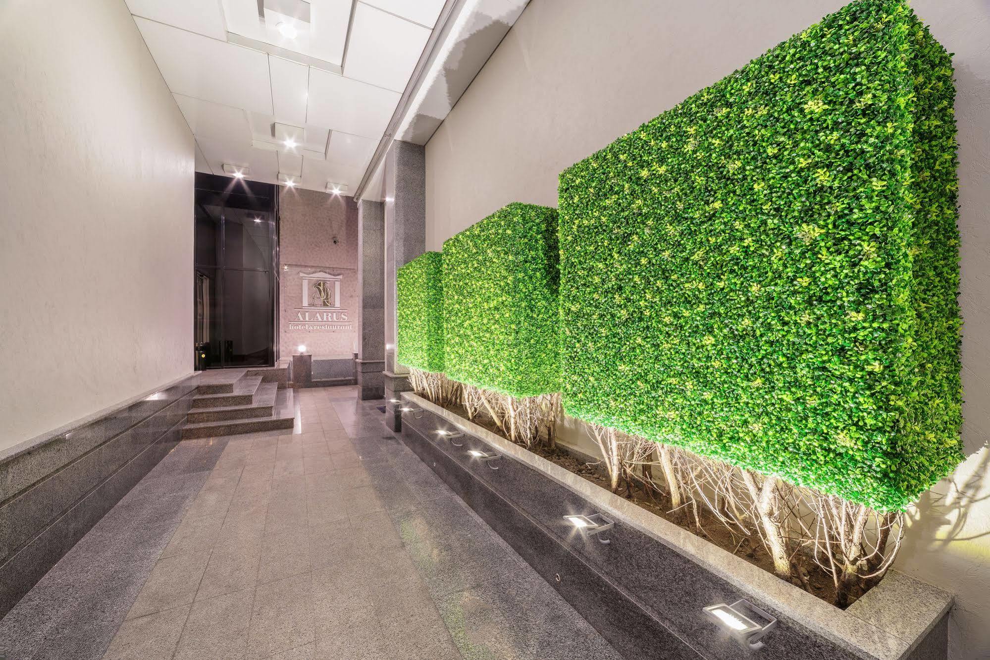 Alarus Luxe Hotel Odessa Exterior foto