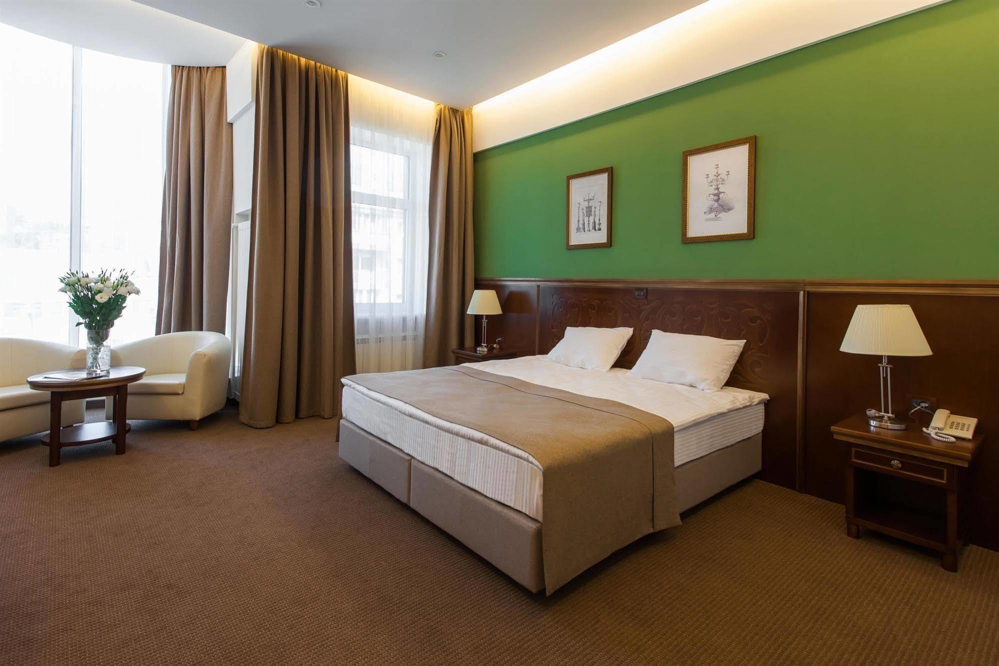 Alarus Luxe Hotel Odessa Exterior foto